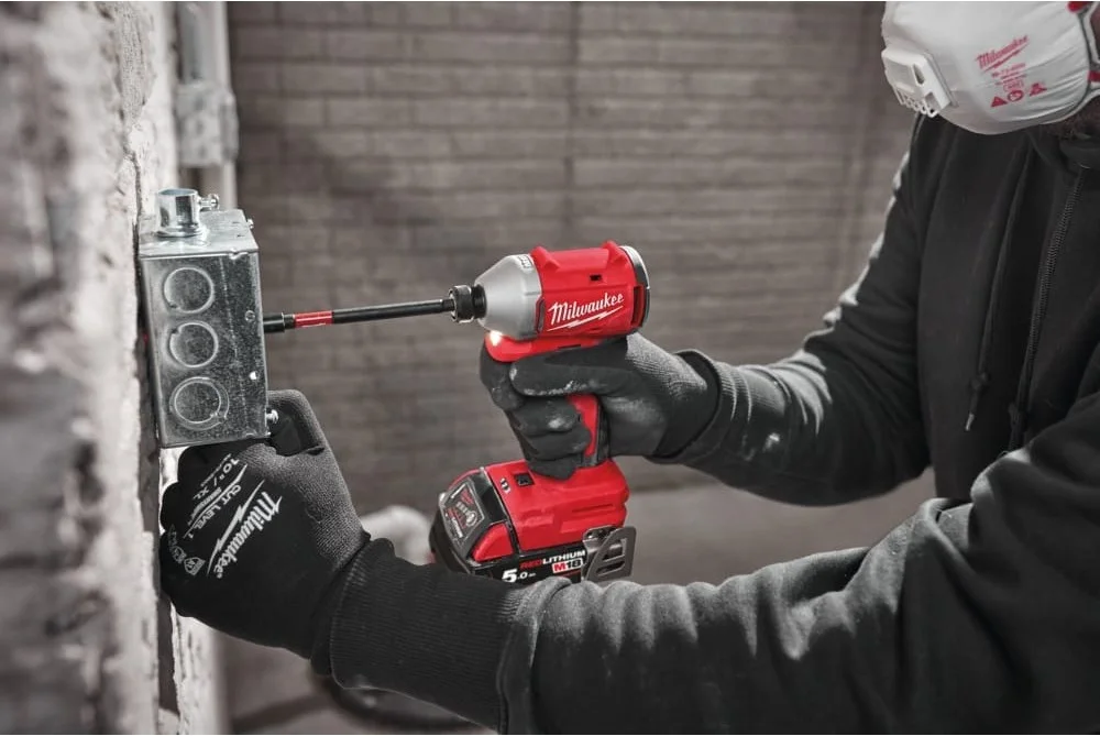 Акумуляторний ударний шуруповерт Milwaukee M18 BLIDR-0X - фото 5