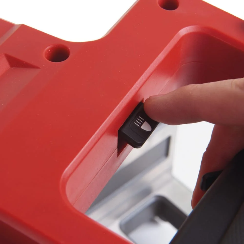 Аккумуляторная торцовочная пила Milwaukee M18 FMS190-0