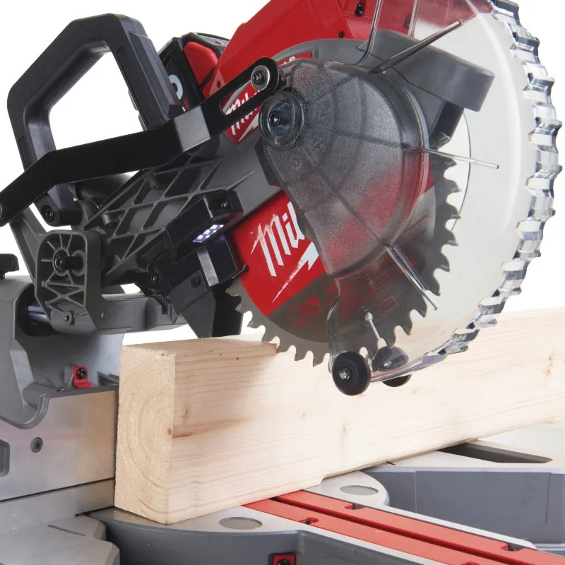 Аккумуляторная торцовочная пила Milwaukee M18 FMS190-0