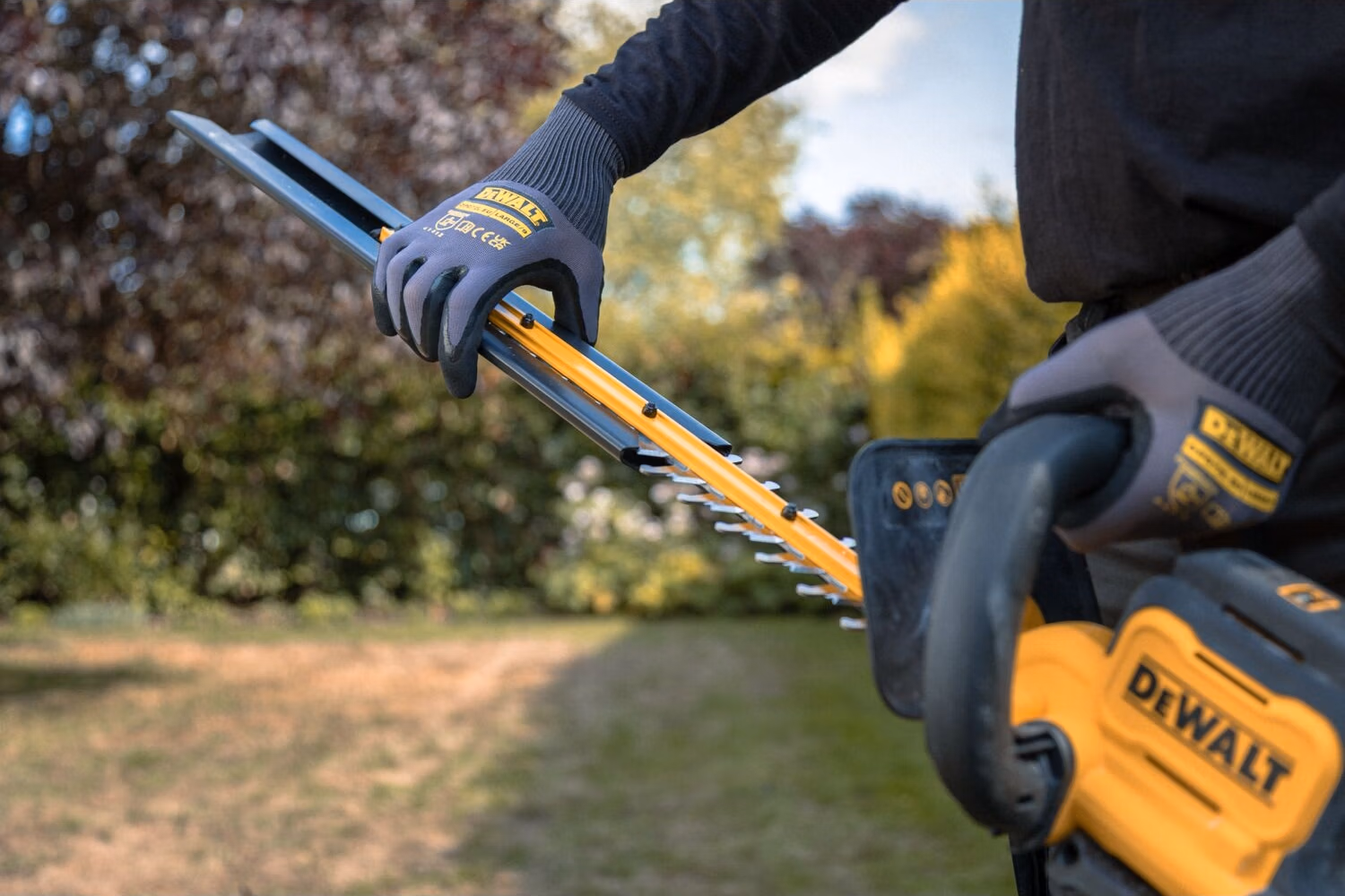 Аккумуляторный кусторез DeWALT DCMHT564N, без батареи - фото 7