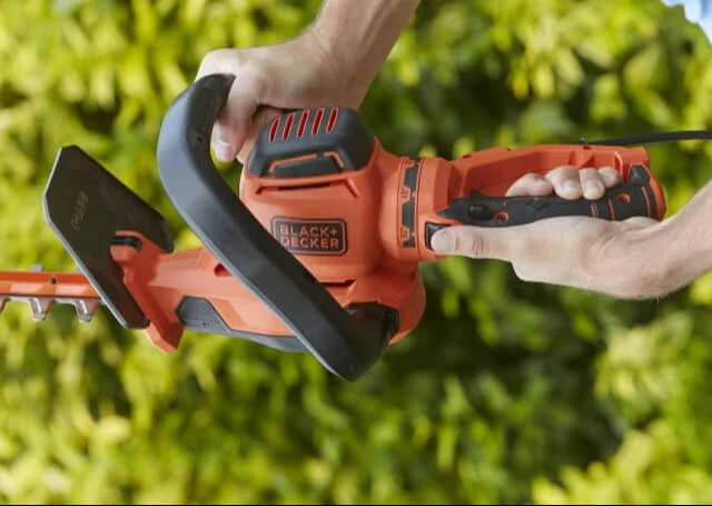 Электрический кусторез Black+Decker BEHTS551 - фото 2