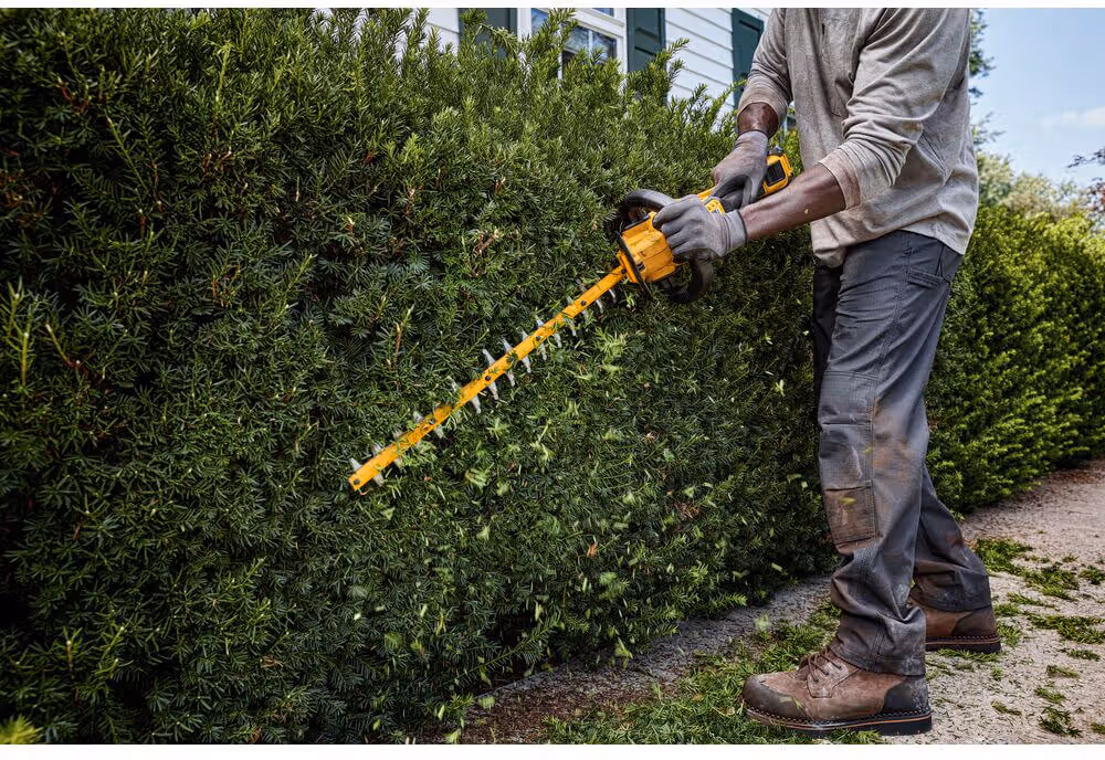 Кусторез аккумуляторный DeWALT DCMHT573N (без АКБ) - фото 6