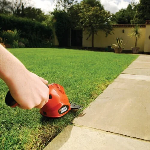 Аккумуляторные ножницы для травы Black+Decker GSL200 - фото 4
