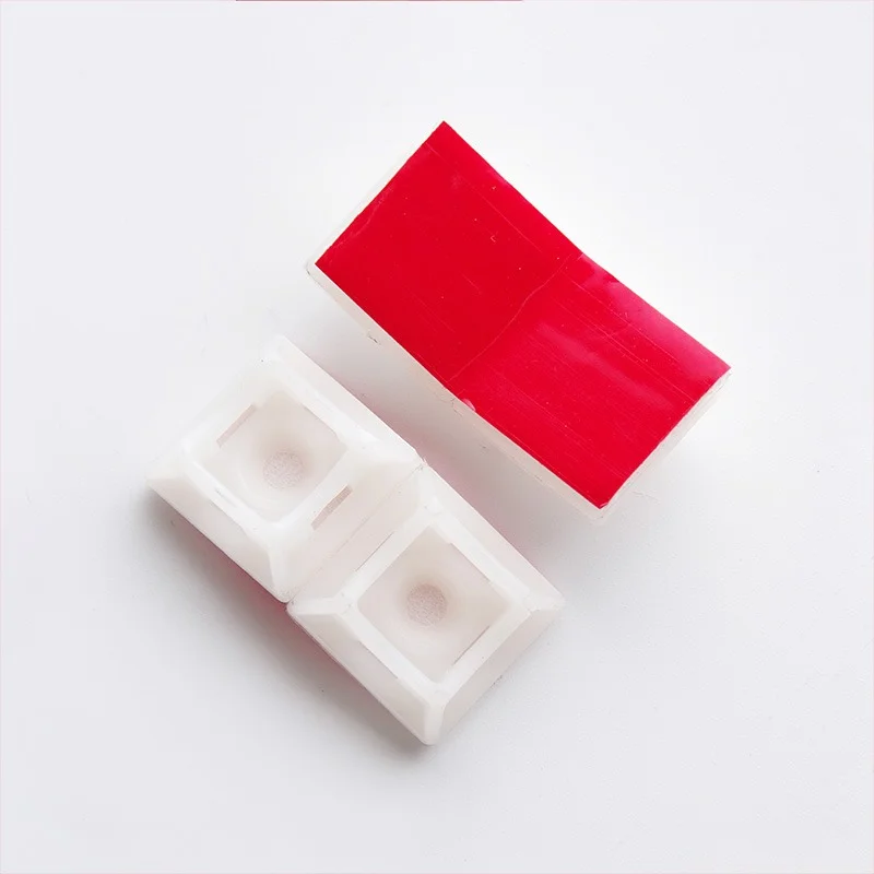 Майданчик універсальний 20х20 самоклеючий з отвором для стяжки шириною до 5мм білий Apro (50 шт) (PH-2020WC)