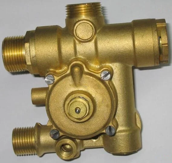 CB11030010 Гідрогрупа виходу води на газовий котел Zoom