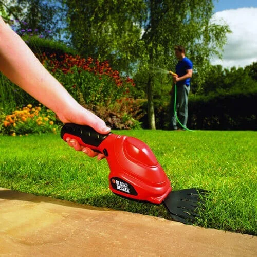 Аккумуляторные ножницы для травы Black+Decker GSL200 - фото 3