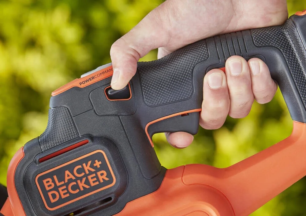 Аккумуляторный кусторез Black+Decker BCHTS3625L1 - фото 3