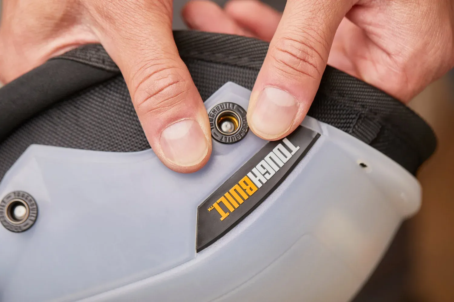 Наколінники зі стабілізатором стегна ToughBuilt з лінії GelFit™ Grip (TB-KP-G3R)