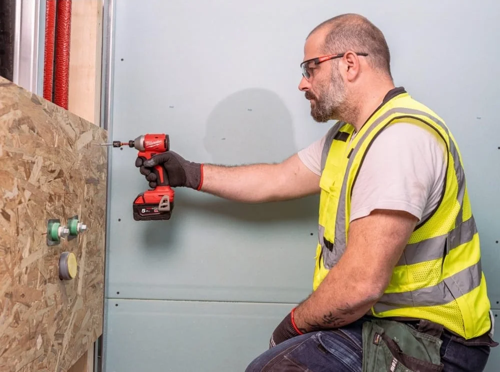 Акумуляторний ударний шуруповерт Milwaukee M18 BLIDRC-0 - фото 6