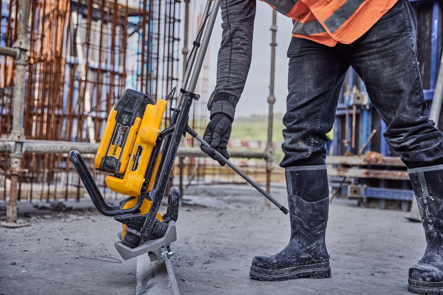 Віброрейка акумуляторна DeWALT POWERSHIFT DCPS330N - фото 12