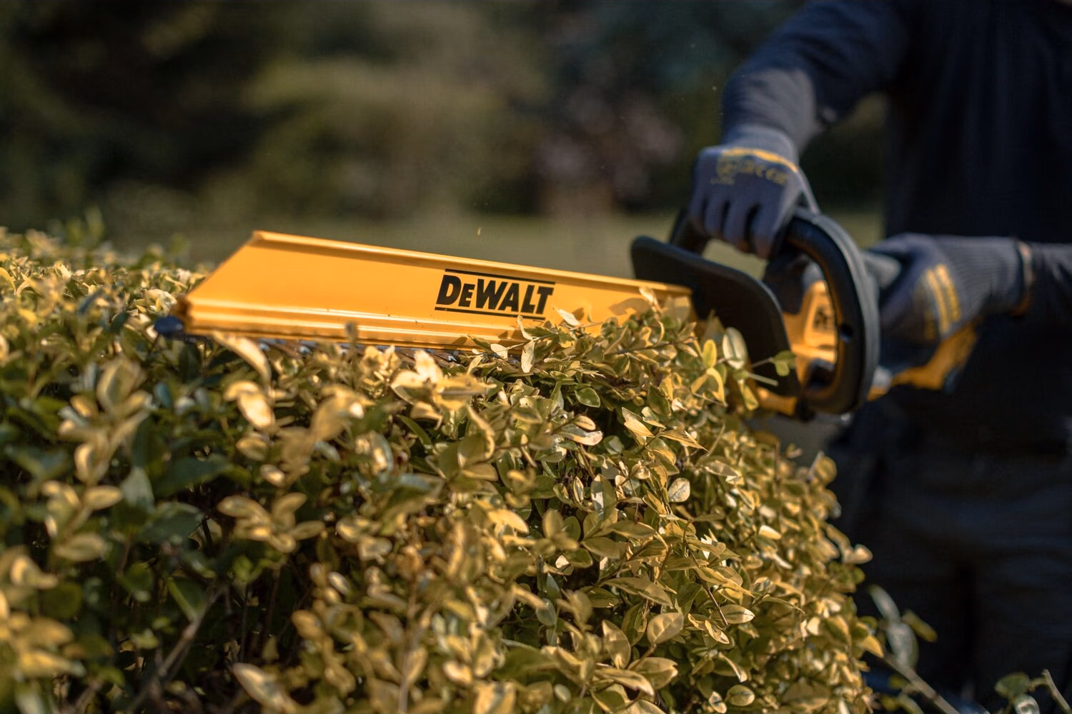 Аккумуляторный кусторез DeWALT DCMHT564N, без батареи - фото 10