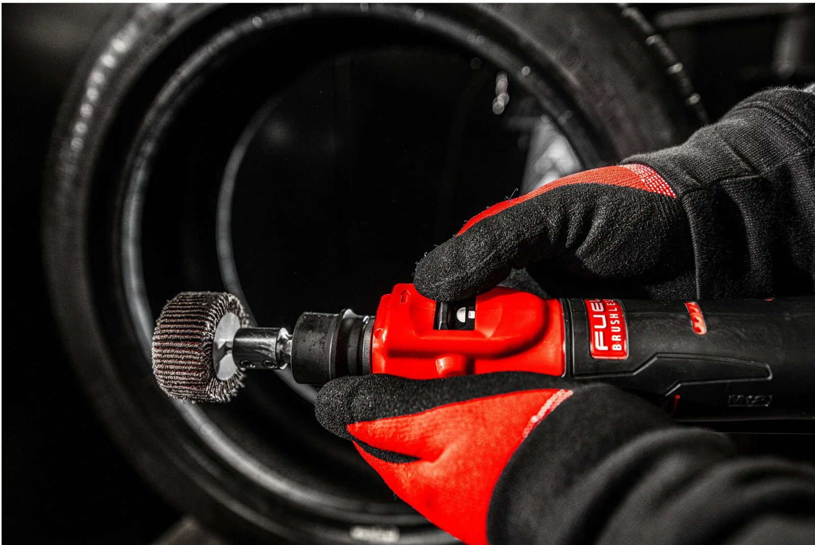 Шліфмашина пряма акумуляторна 7/16" HEX Milwaukee M12 FTB-0   4933472215