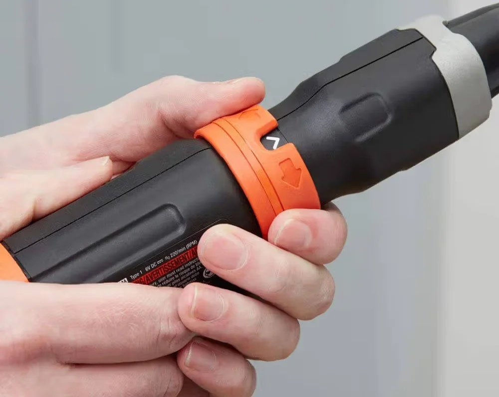 Акумуляторна викрутка Black+Decker BCF601C - фото 4
