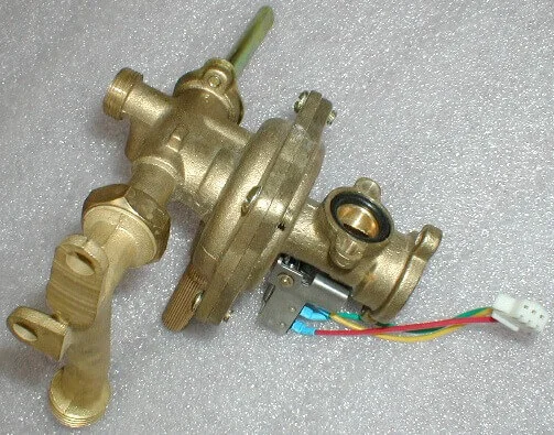 01008 Блок водяного редуктора в зборі Dion