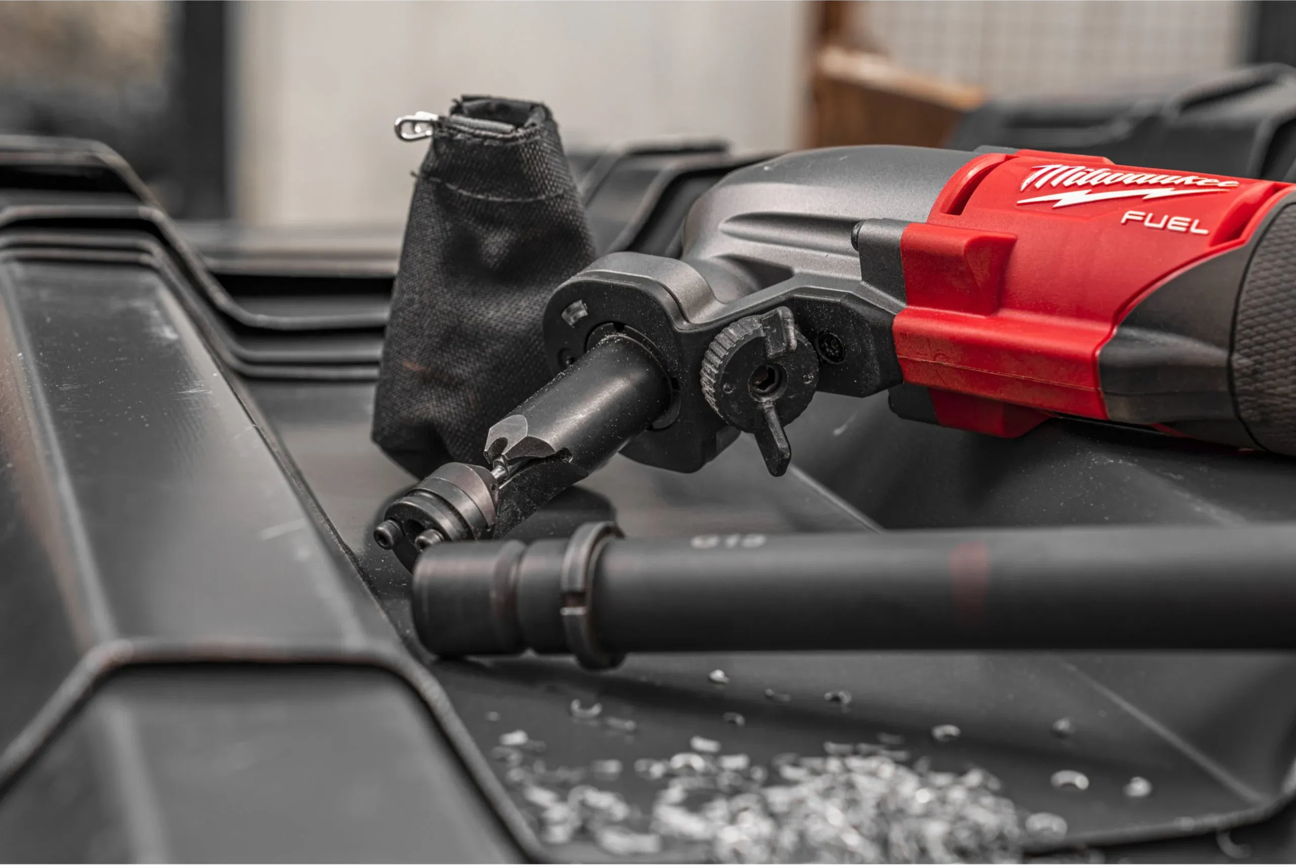 Ножницы высечные аккумуляторные Milwaukee M12 FNB16-0 - фото 12