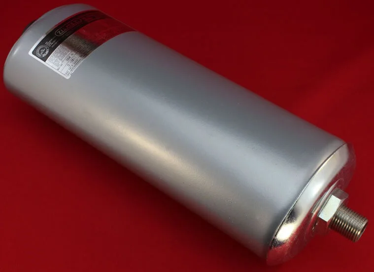 1500000213 Розширювальний бак для бойлера на газовий котел 2 л. 1/2"