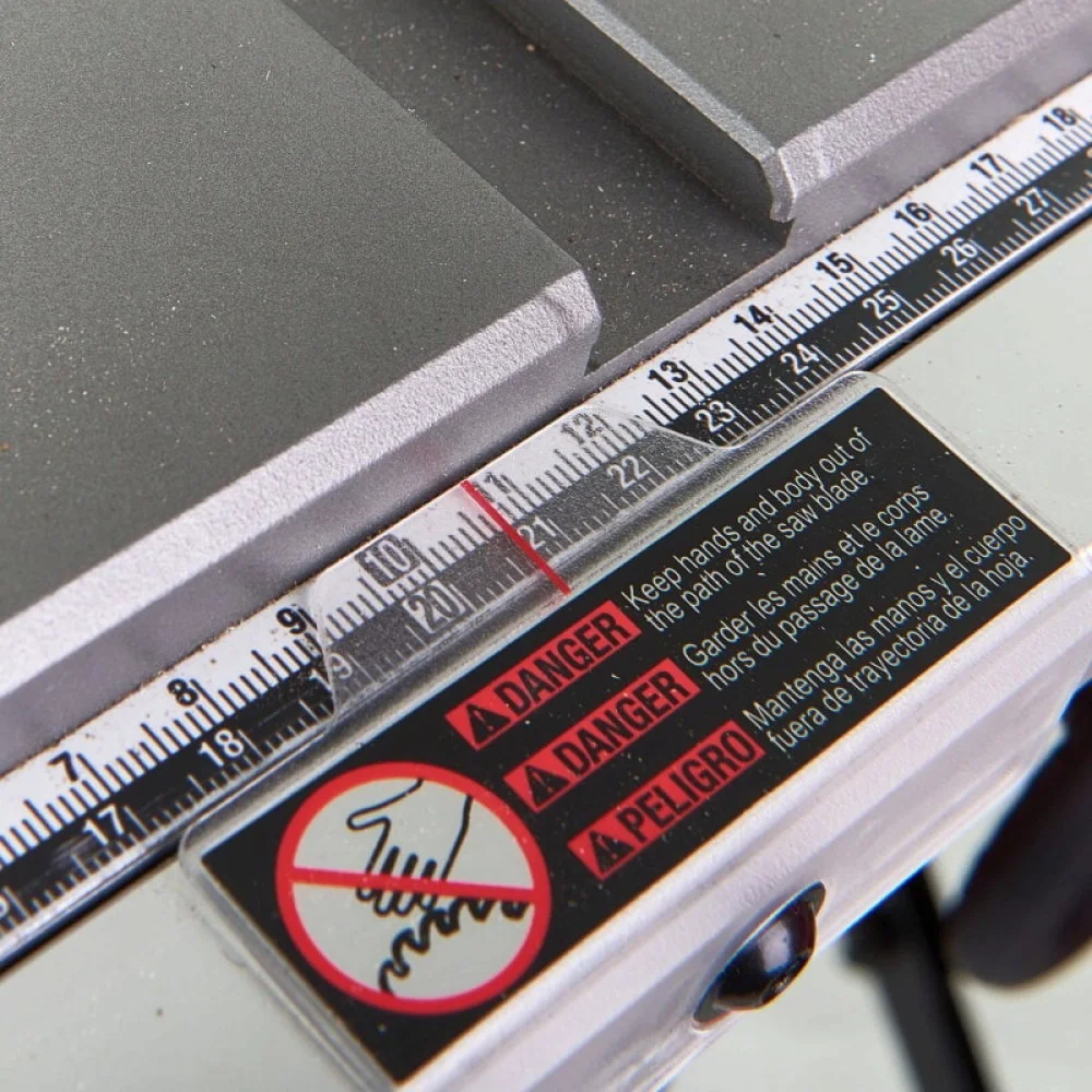 Аккумуляторная настольная пила Milwaukee M18 FTS210-0