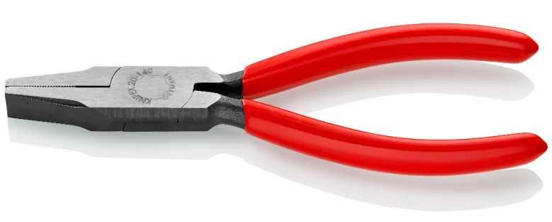 Плоскогубці з гладкими губками Knipex L=140 мм (20 01 140)