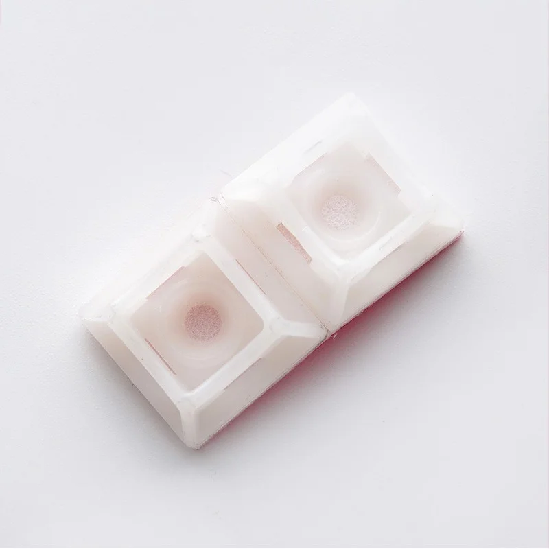 Майданчик універсальний 20х20 самоклеючий з отвором для стяжки шириною до 5мм білий Apro (10 шт) (PH-2020WD)