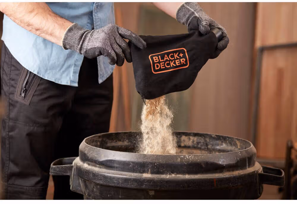 Пила торцювальна мережева Black+Decker BES710