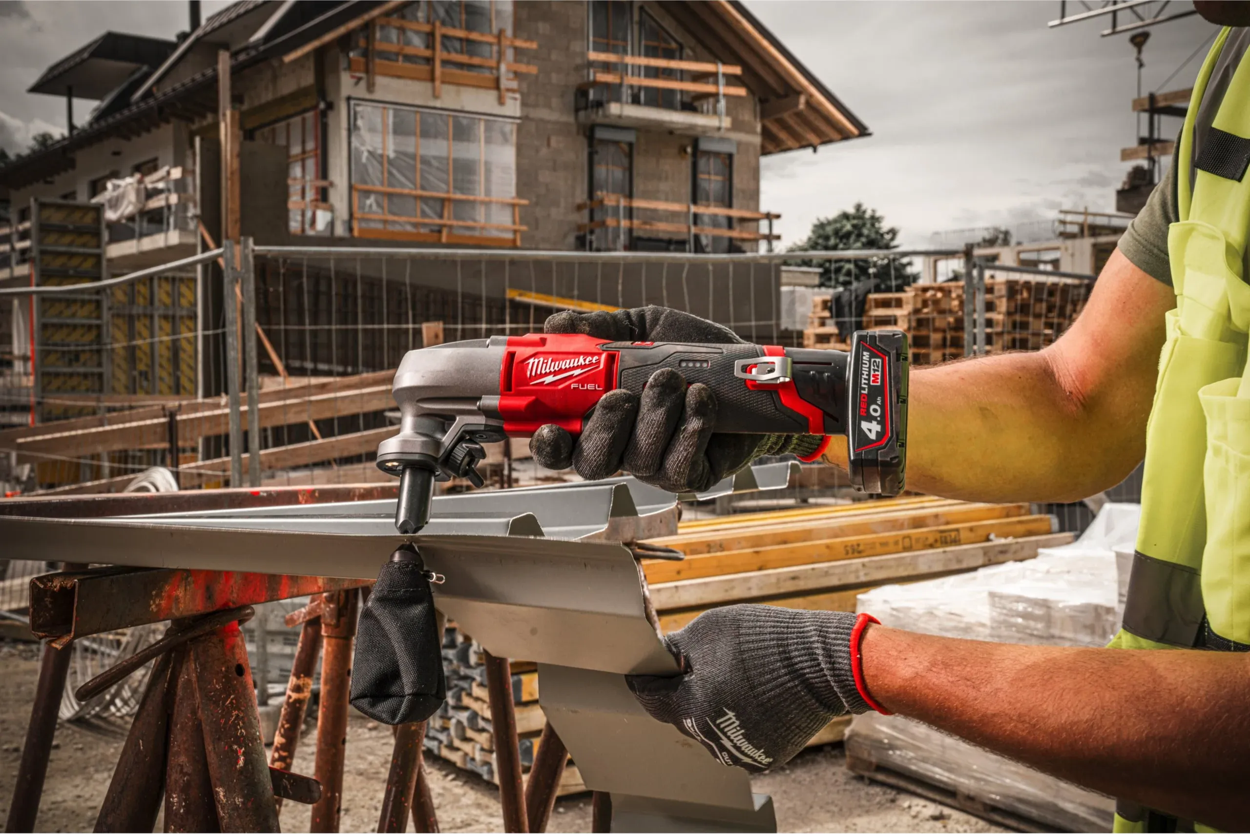 Ножницы высечные аккумуляторные Milwaukee M12 FNB16-0 - фото 6