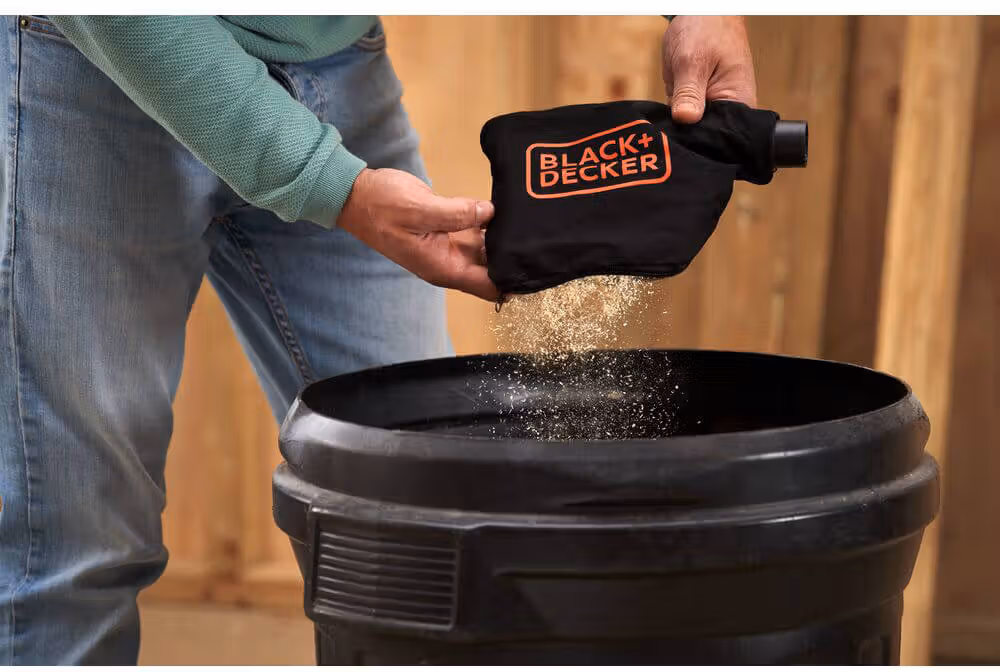 Пила торцювальна мережева Black+Decker BES701